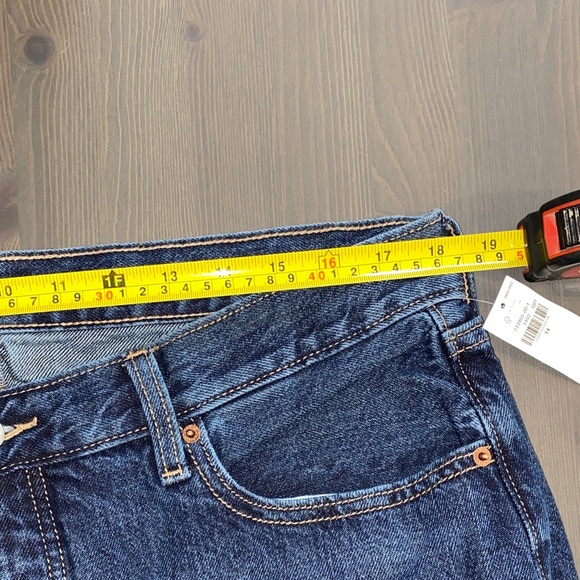 NWT Old Navy Slouchy Straight Relaxed Distressed High Rise Cropped Jeans - Picture 8 of 10